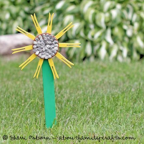 Clothespin Sunflower Craft