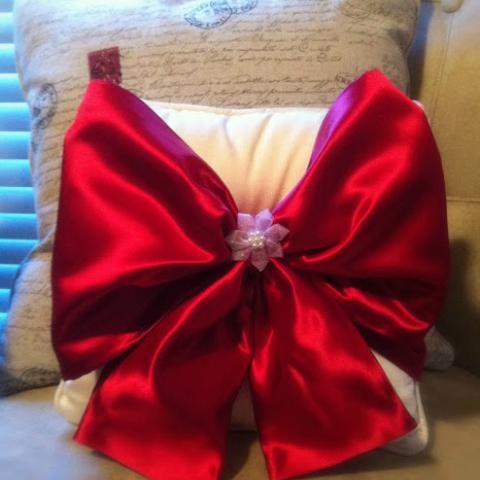 Easy No Sew Christmas Pillows