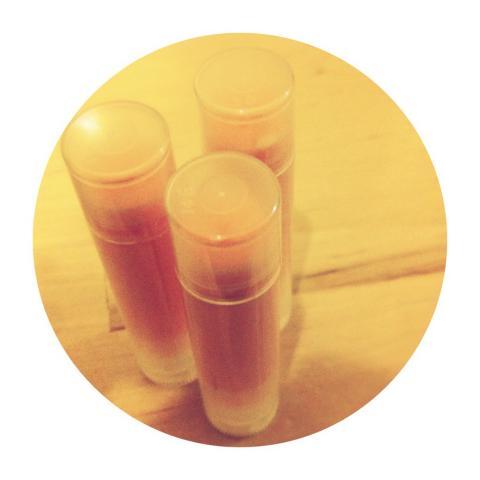 DIY lip balm