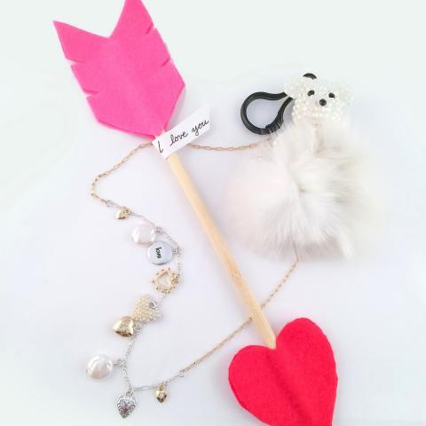 DIY V-Day Felt Arrows