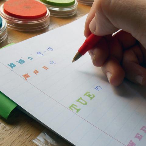 TUTORIAL: Easy DIY Blog Planner | Queen Lila-royalty crafts