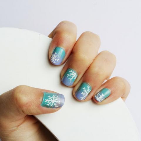 Curly Made: DIY Winter Nails
