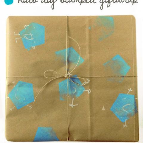 Kids DIY Stamped Giftwrapping Paper