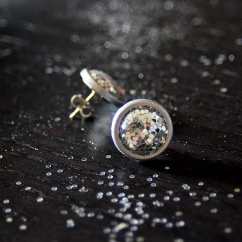 DIY Glitter Earrings