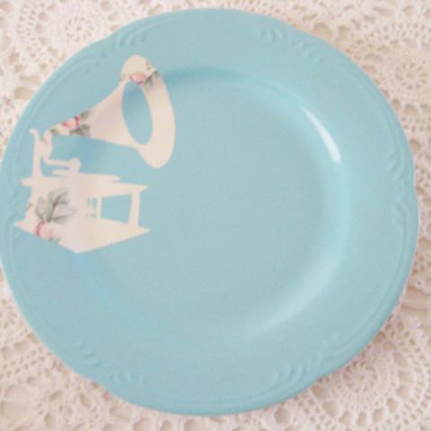 DIY Vintage Silhouette Plates