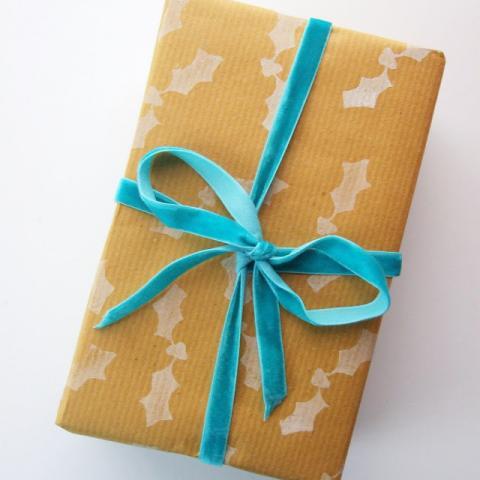 Hand Stamped Diy Holly Gift Wrap