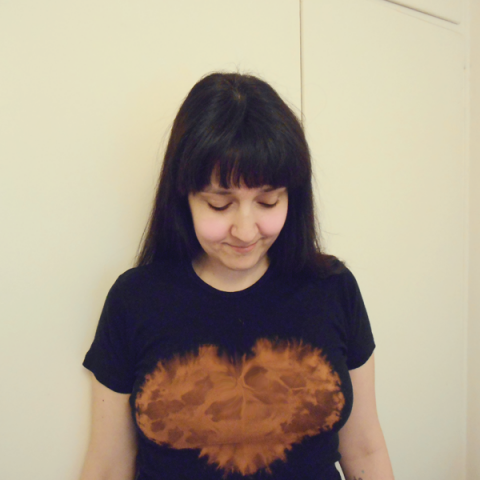 TUTORIAL: Heart tie dye - Queen Lila-royalty crafts