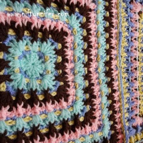 Twist & Shake Square