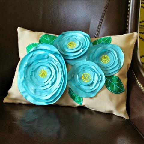 No Sew Flower Pillows
