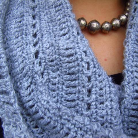 DIY: Lacy Grey Crocheted Cowl and Free Pattern | Kiku Corner