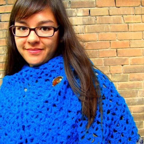 DIY: Crocheted Lacy Turquoise Shawl and Free Pattern | Kiku Corn