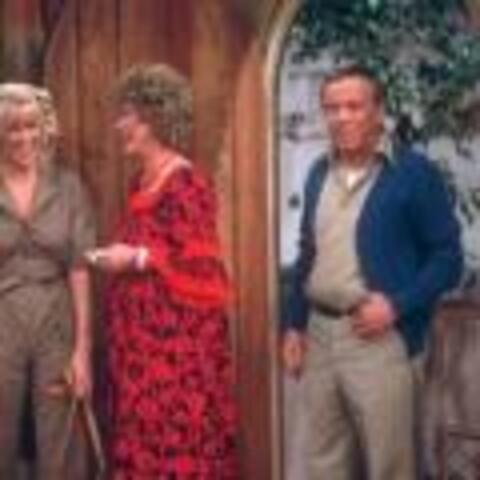 Easiest DIY Caftan Top Ever