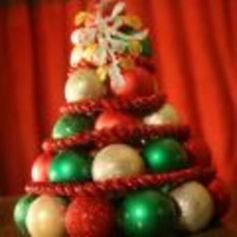 Sparkly Ornament Tabletop Tree