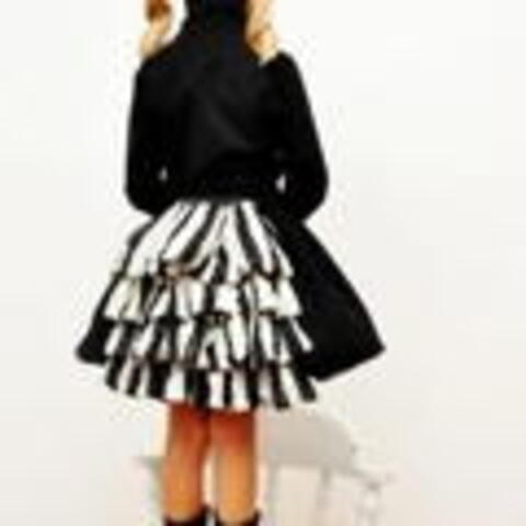 Ruffled Skirt Bustle