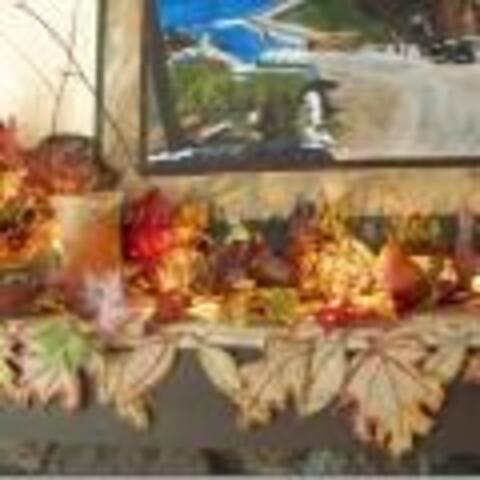 Mural Maker and More: Fall Leaf Burlap Mantel Scarf