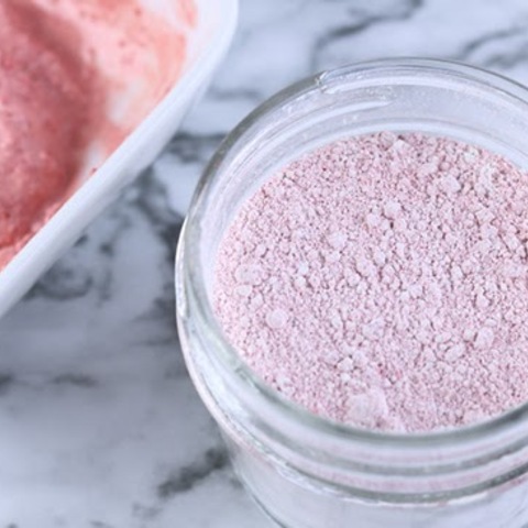 Strawberry and Clay Face Mask
