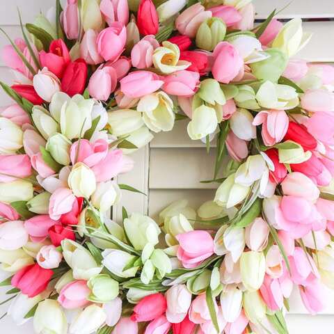 DIY Tulip Wreath