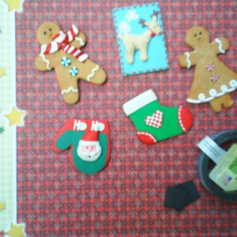 Recycle Tree Ornaments Into Magents