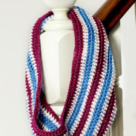 Multi Coloured Cowl Pattern
