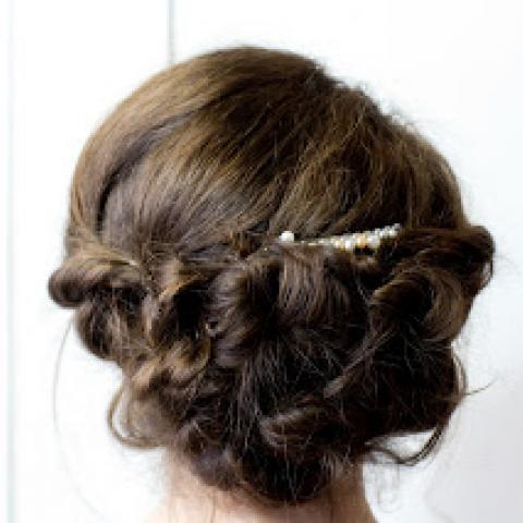 Easy Vintage Updo